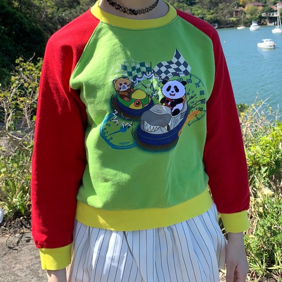 Sweaters - contrast colourway streetwear graphic sweater
